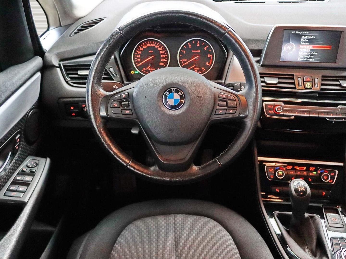 BMW 218d 