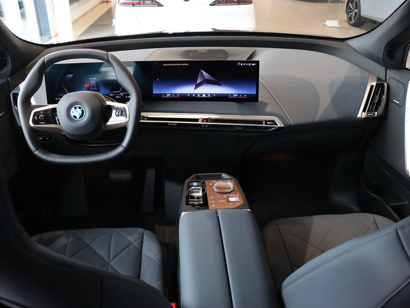 BMW iX xDrive40  Frühlingssale 